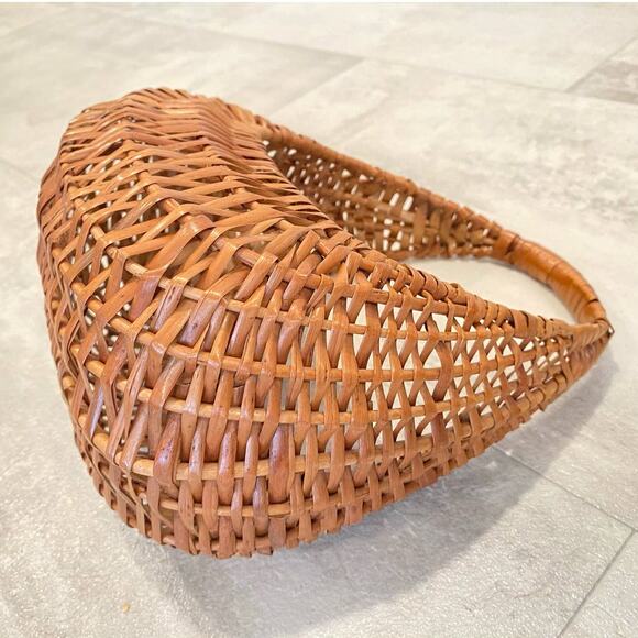 Vintage made in Yugoslavia Small Fruit Basket Hand Woven  Top Handle Minimalist - Picture 3 of 10